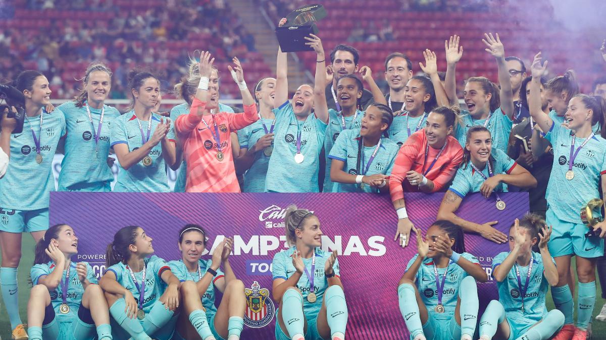 El Barça celebra su victoria en México