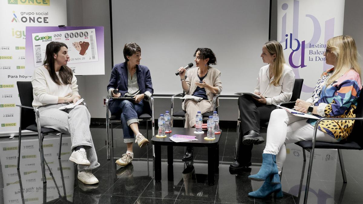 VÍDEO | La ONCE organiza con el IBDona una mesa redonda para hablar de mujeres con discapacidad ante la violencia machista