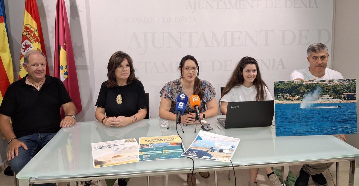 La presentación de la campaña del voluntariado de avistamiento de cetáceos