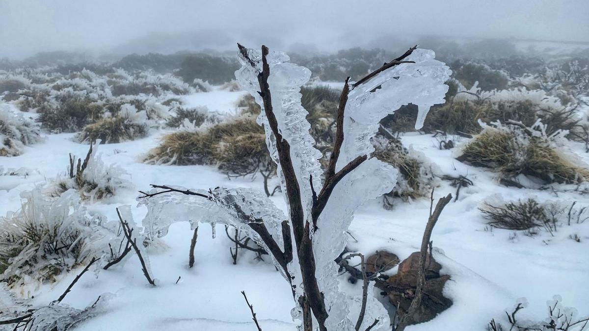 La nieve sigue presente en el Parque Nacional del Teide