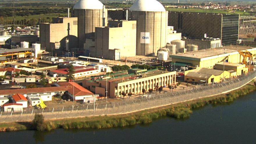 Imagen de la central nuclear de Almaraz, en Cáceres. | LOC