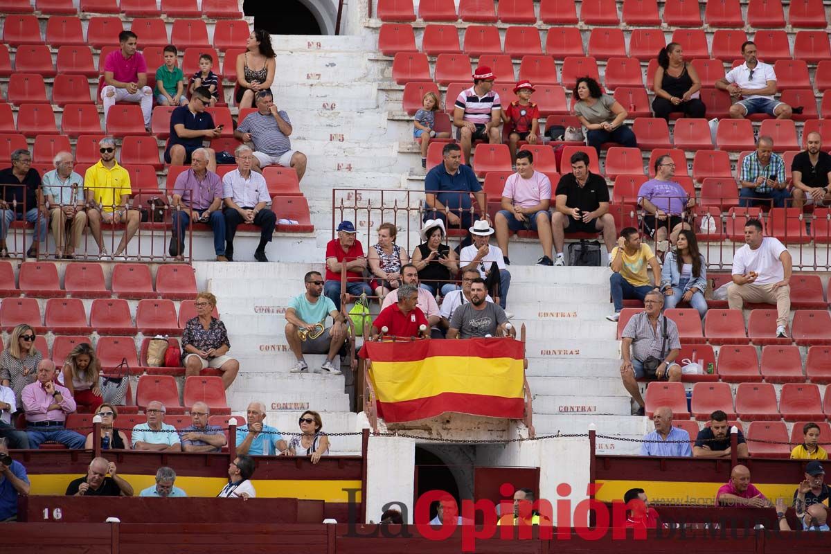 Así se vivió en los graderías la primera novillada de la Feria de Murcia