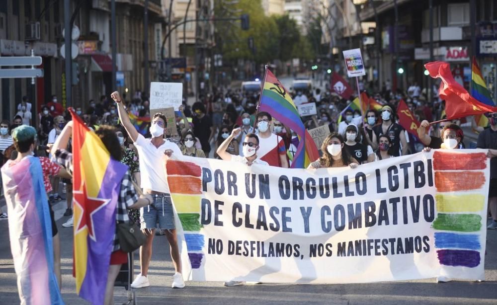 Cientos de personas se manifiestan en Murcia por un orgullo de clase y combativo