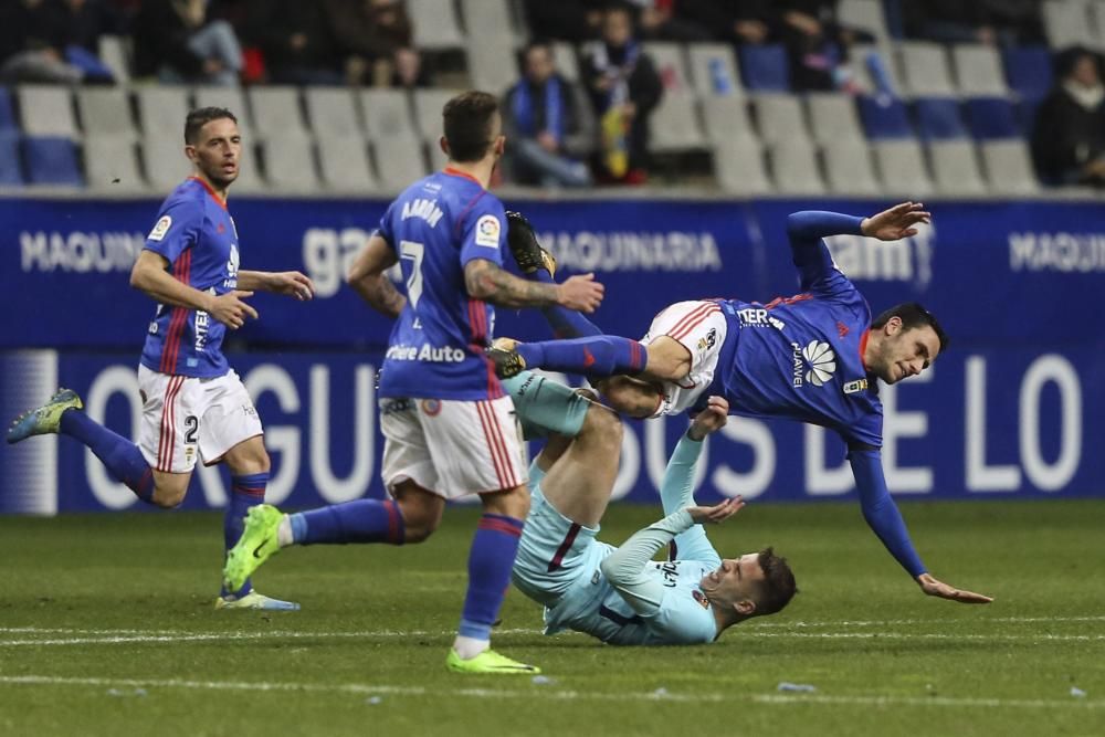 El partido entre el Real Oviedo y el Barcelona B, en imágenes