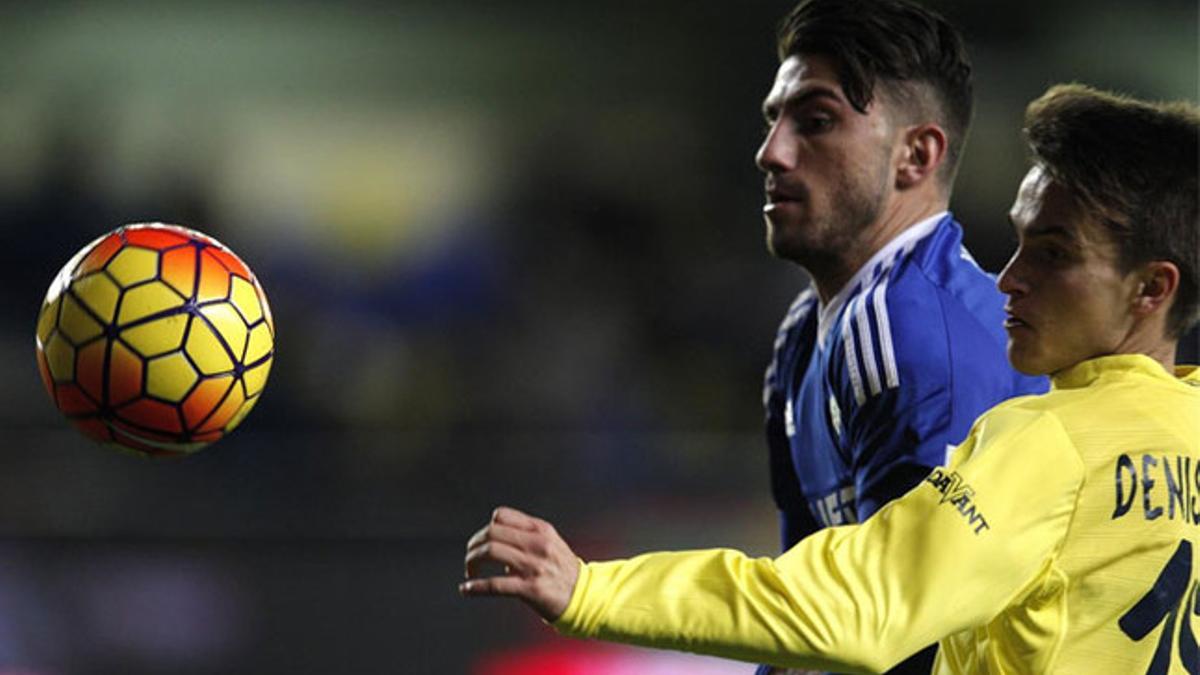 Piccini disputa el balón con Denis Suárez en el partido entre Betis y Villarreal