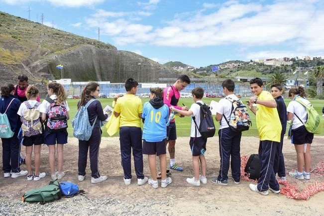 Entrenamiento de la UD Las Palmas en Barranco ...