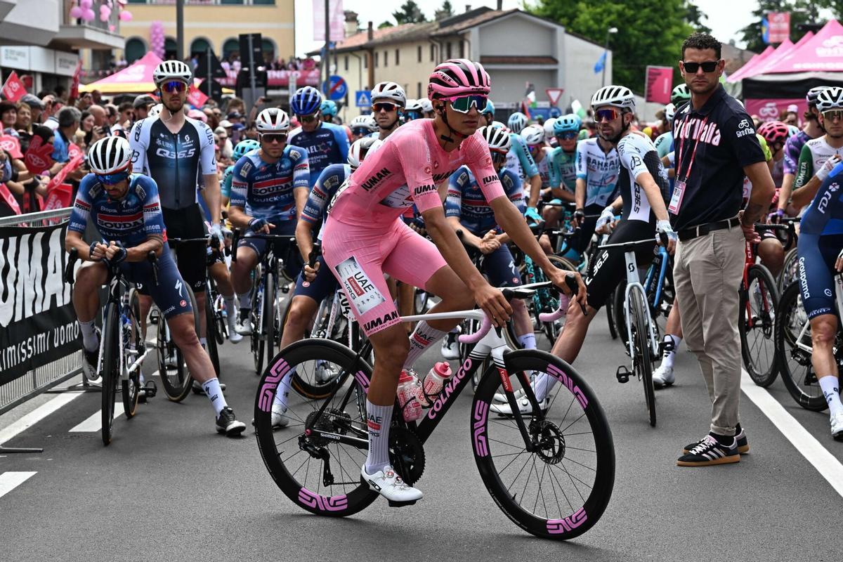 La maglia rosa del líded del Giro de Italia