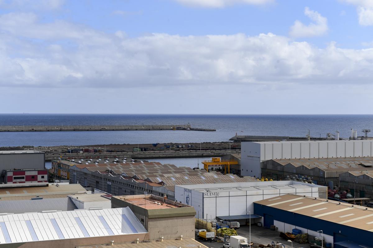 Imagen del Muelle Nelson Mandela (al fondo) donde está previsto que se lleve a cabo la ampliación.