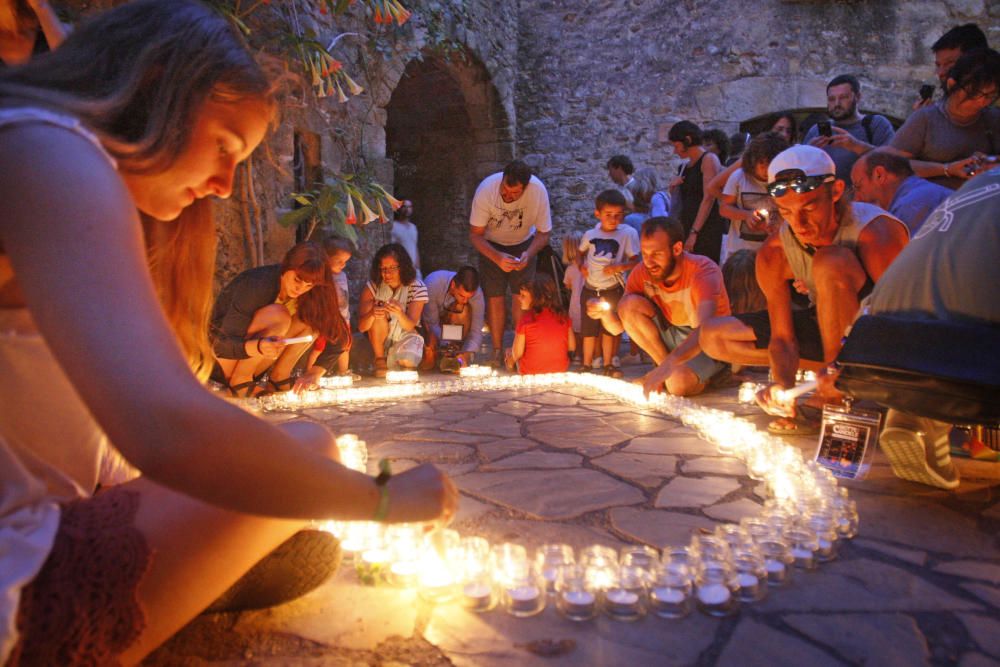 Pals celebra la Nit d''Espelmes