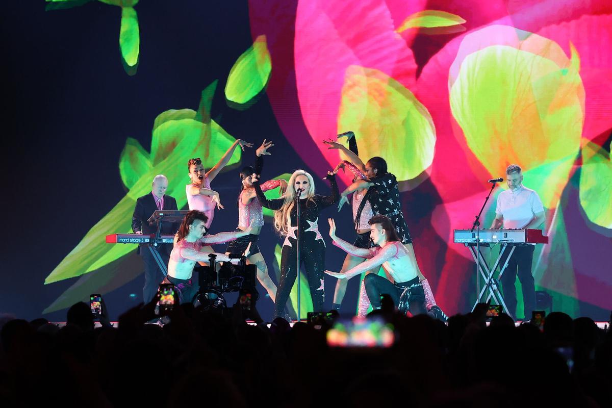 La cantante Fangoria durante su actuación en la primera semifinal del Benidorm Fest. La cantante Fangoria durante su actuación en la primera semifinal del Benidorm Fest.