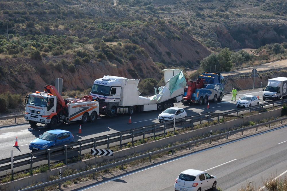 Un accidente en la A-31 colapsa la autovía en dirección Alicante-Madrid