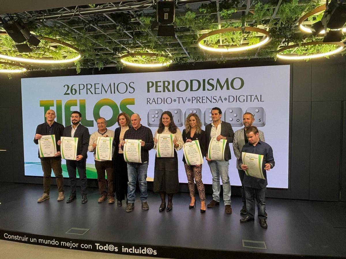 Foto de familia de los premiados