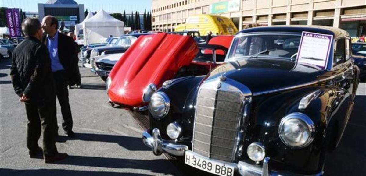 Cotxes exposats en Auto Retro, l’últim saló celebrat a la Fira de Barcelona. MÒNICA TUDELA Cotxes exposats en Auto Retro, l’últim saló celebrat a la Fira de Barcelona. MÒNICA TUDELA
