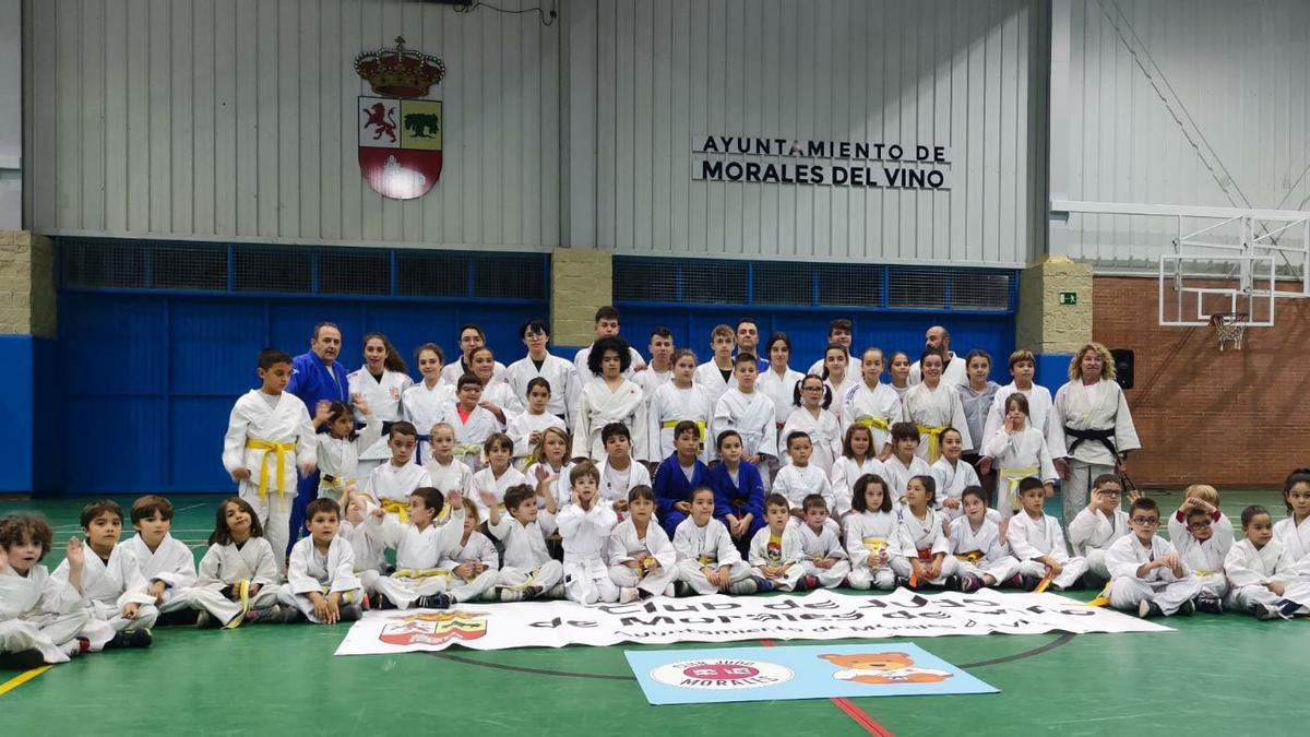 Familia del Judo Club Morales para la temporada 2022-2023