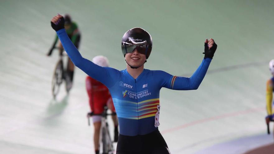 Doce ciclistas, en la plantilla del Valverde Team-Ricardo Fuentes femenino