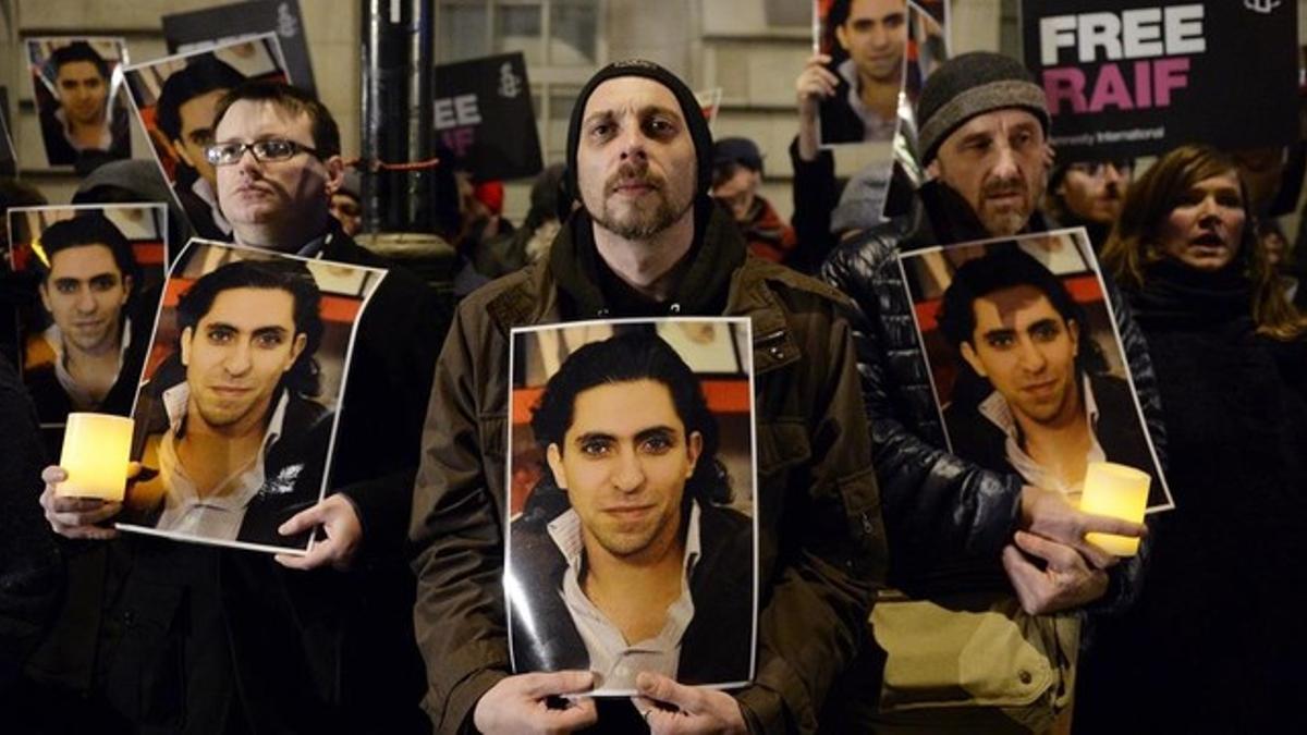 Manifestación en favor de Badawi ante la embajada de Arabia Saudi en Londres, en enero del 2015.