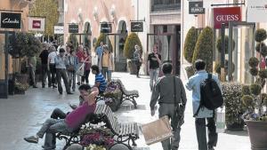 Damfitriones a convidades a la festa del consum_MEDIA_1