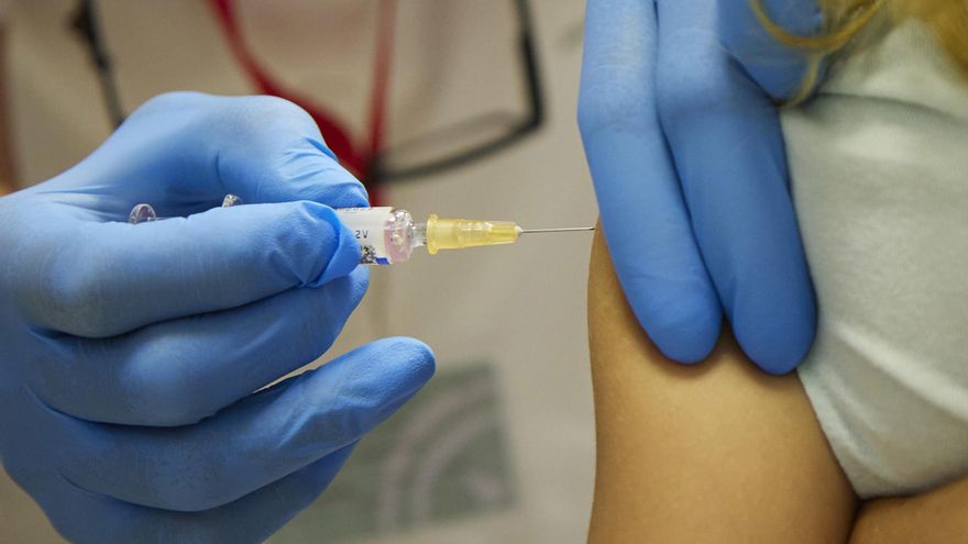 Extremadura amplía hasta el 20 de febrero la vacunación contra la gripe y el covid