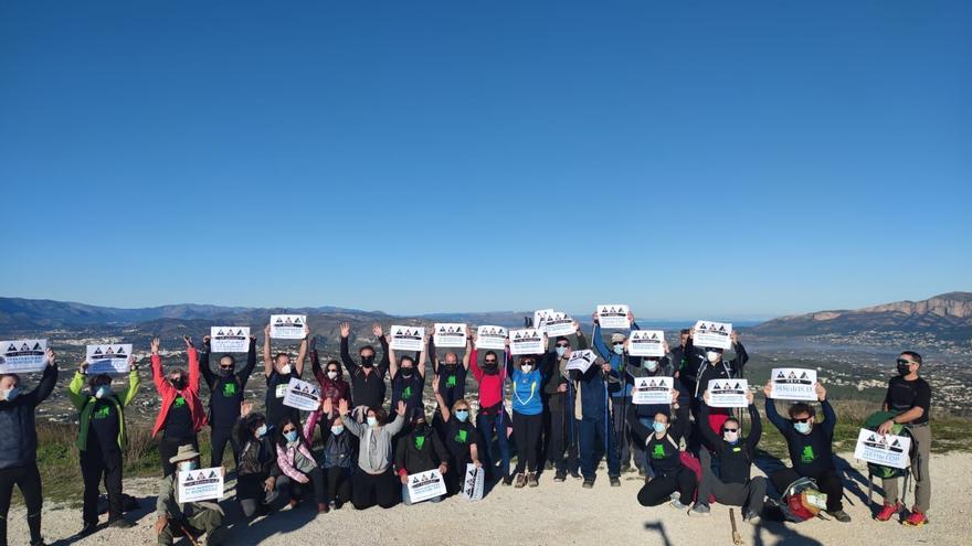 Espectacular Día de las Montañas en los acantilados de Benitatxell