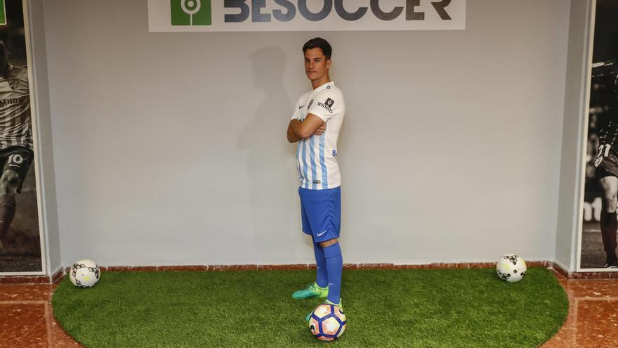 El venezolano, modelo en la presentación del acuerdo con BeSoccer