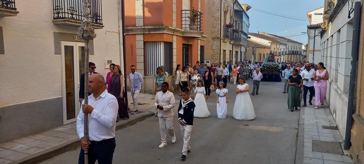GALERÍA| Fuentesaúco honra a la Virgen de la Antigua