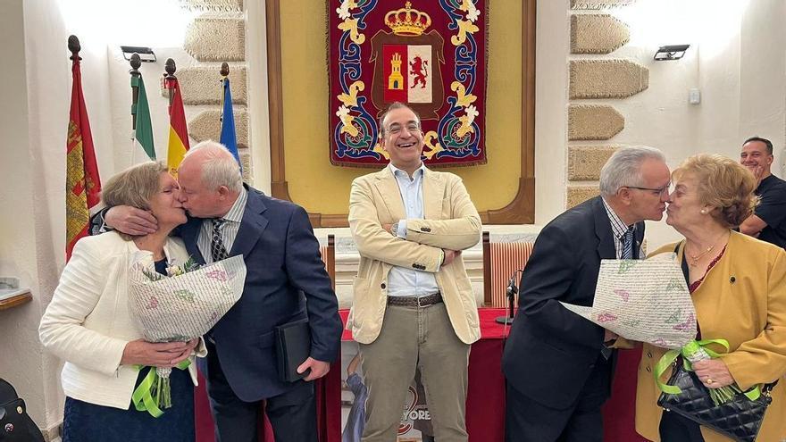 Acto del Mes del Mayor en Cáceres: Más de 50 años del &#039;Sí, quiero&#039;