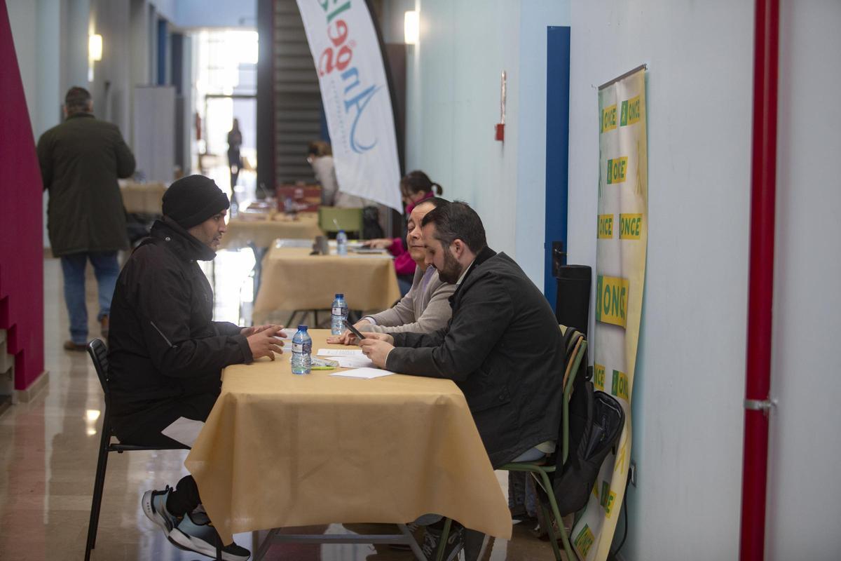 Todas las fotos del "maratón" de entrevistas laborales celebrado en Xàtiva
