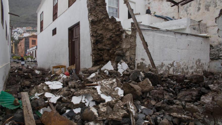 Destrozos provocados por el mar en febrero del año pasado en Garachico.