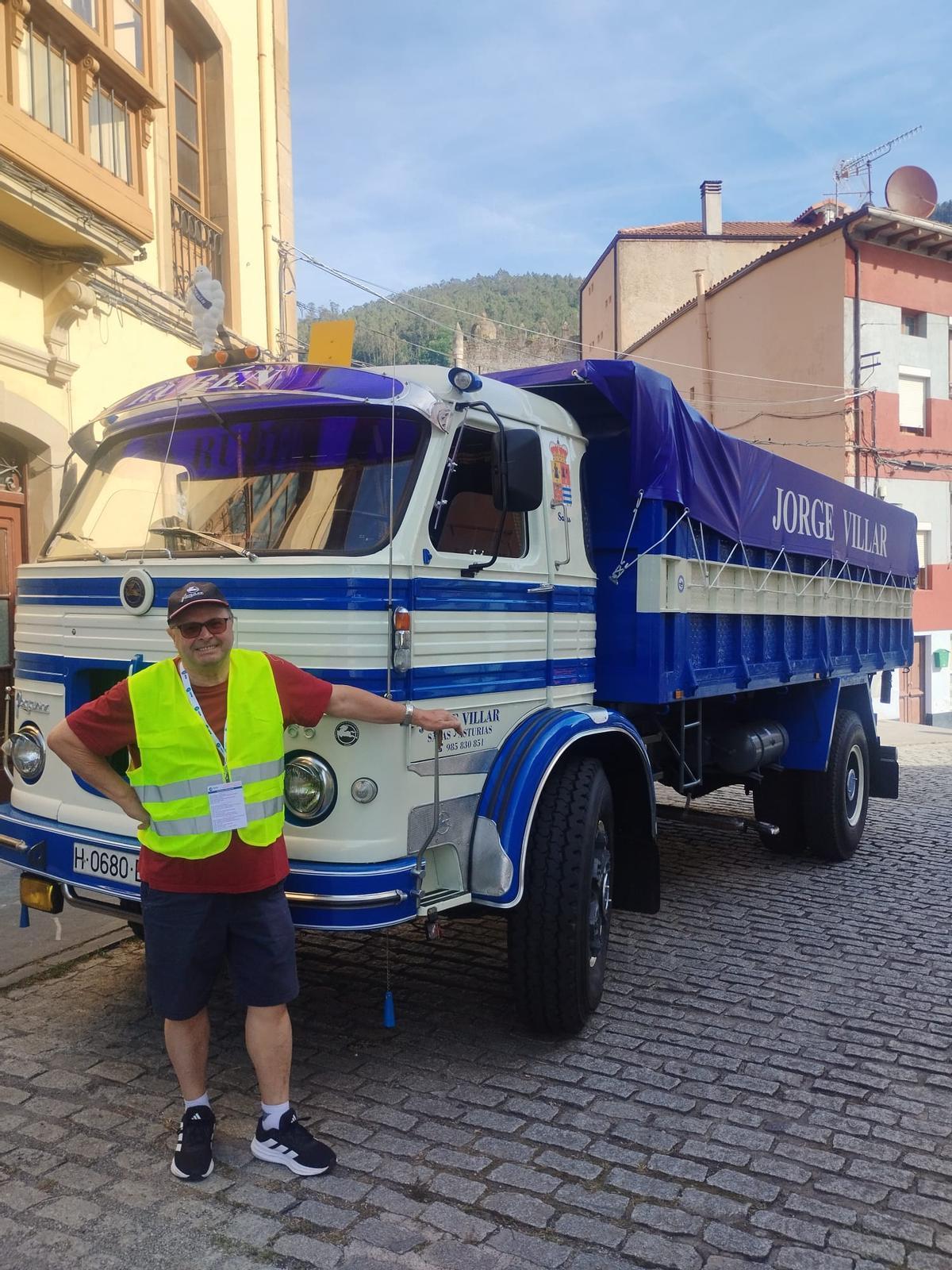 La Concentración de Camiones y Coches Clásicos "Villa de Salas", en imágenes