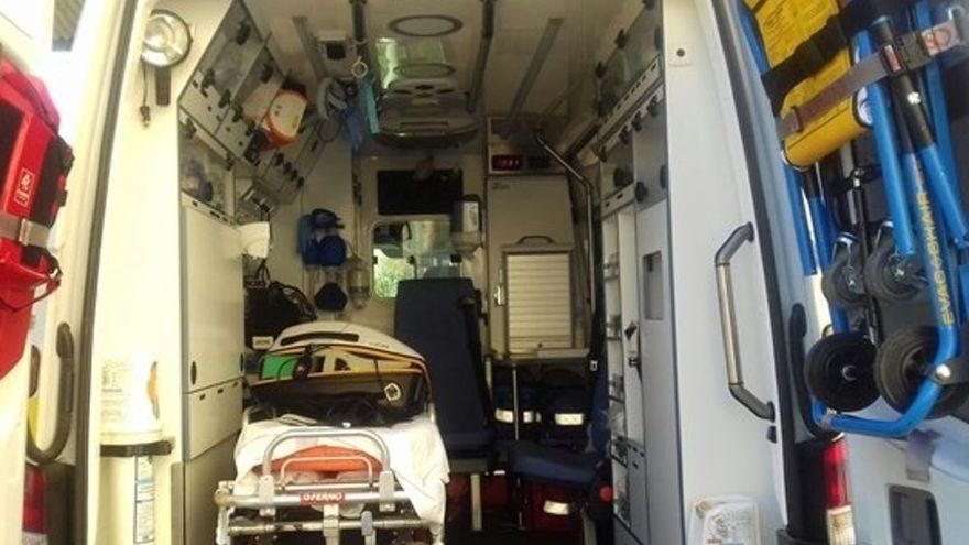 Interior de una ambulancia.