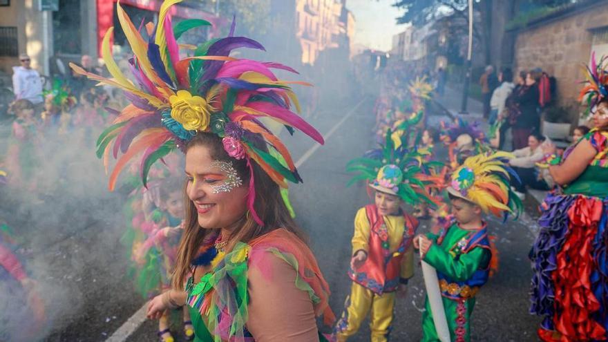 El tripartito de Cambados atrasa el pleno decisivo de los festivos y el PP le acusa de juego sucio