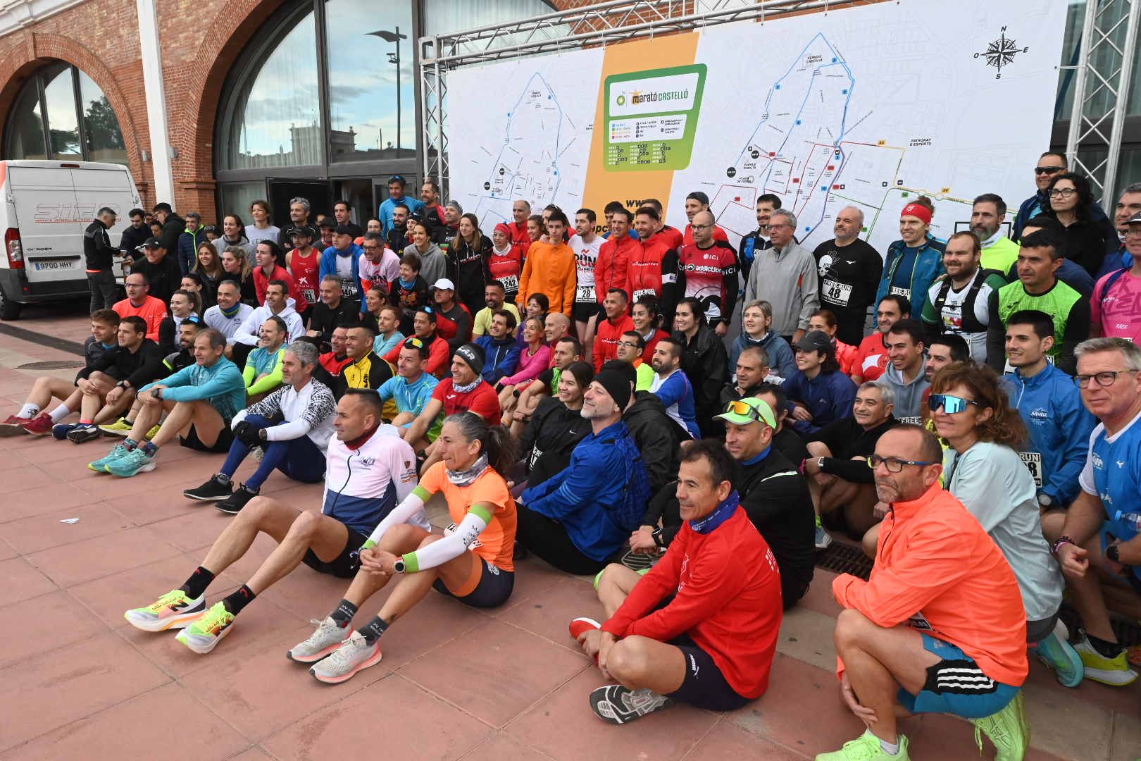 Martín Fiz y Abel Antón dan el pistoletazo de salida al Marató bp Castelló