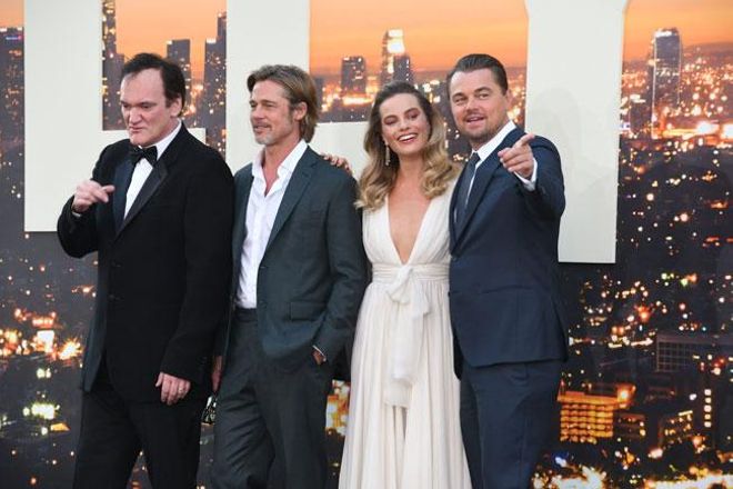 Margot Robbie junto a los protagonistas y director de su último película
