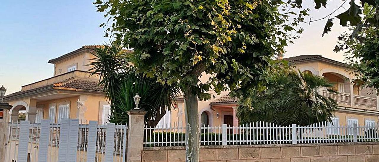 El chalet de lujo está en la Avenida Son Marget.