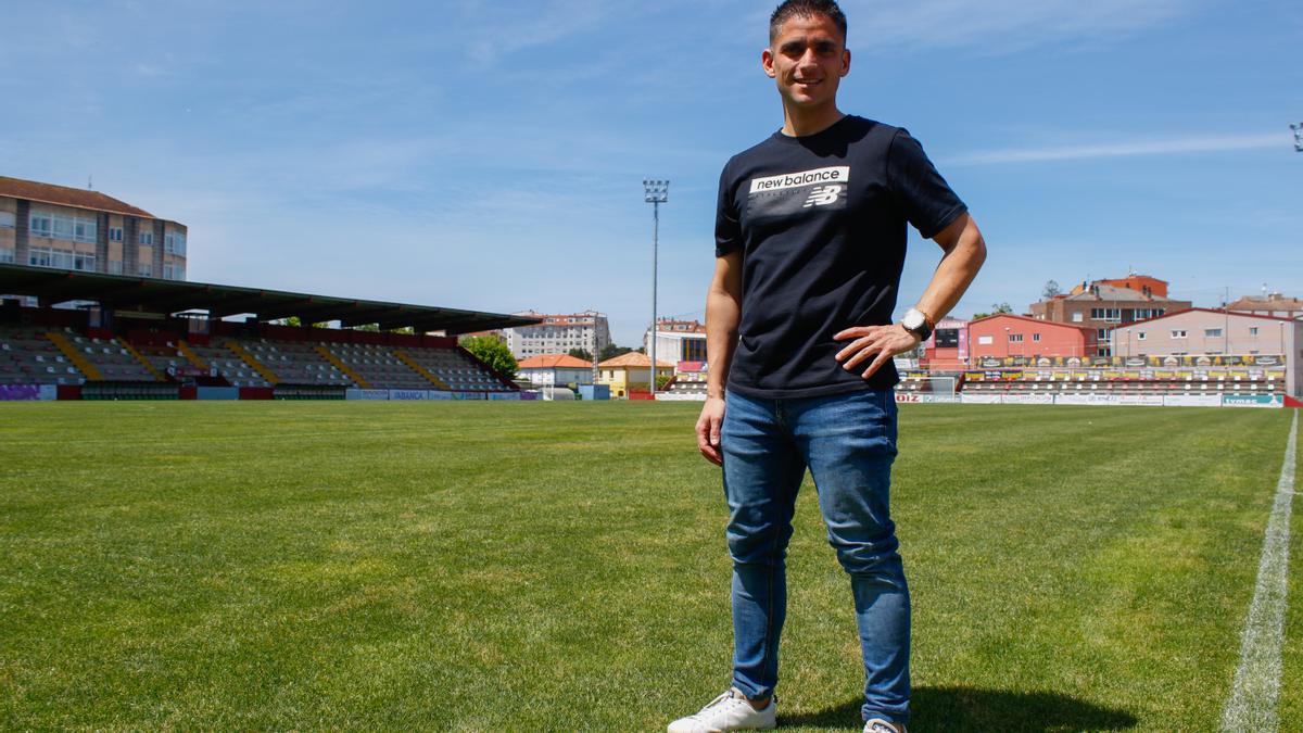 El entrenador vilagarciano partirá en pocos días para asentarse en Santander.