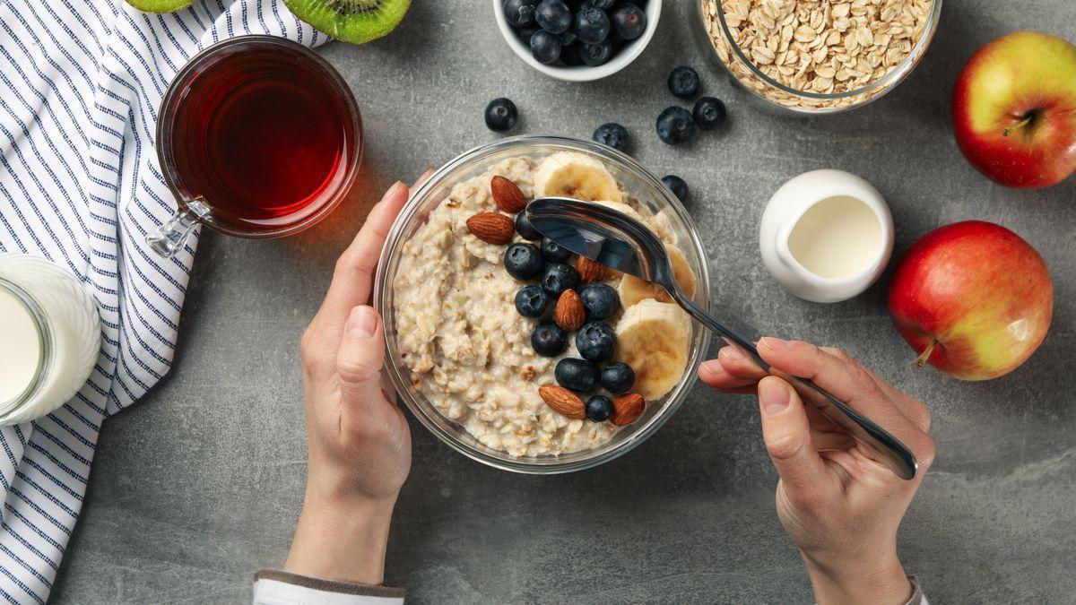 El superalimento que te ayudará a dormir mejor mientras fortalece el corazón y el cerebro