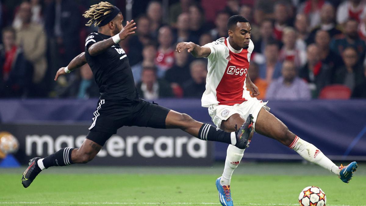 Gravenberch, jugador del Ajax