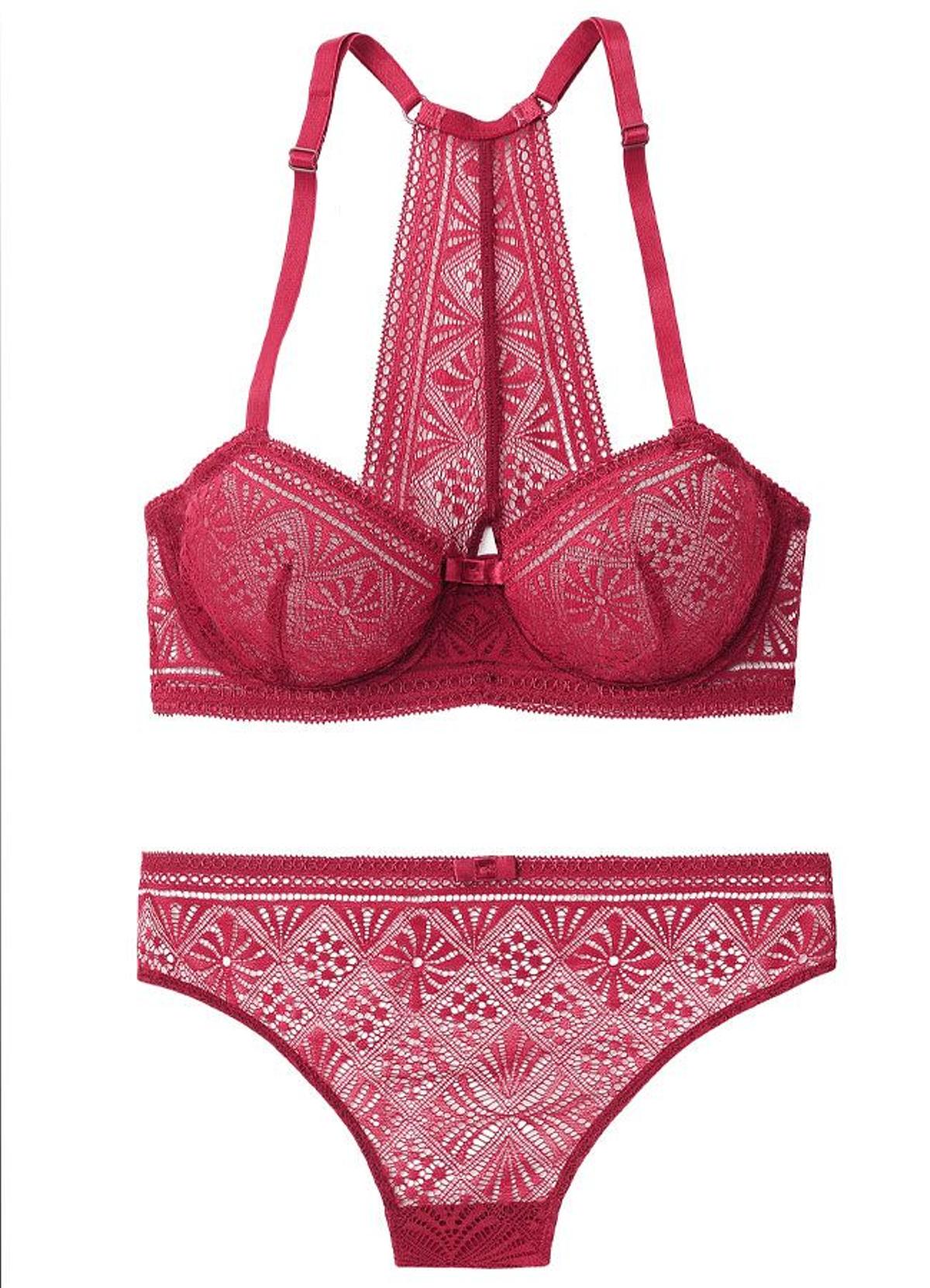 Lencería para un San Valentín especial: conjunto de encaje rojo de ETAM