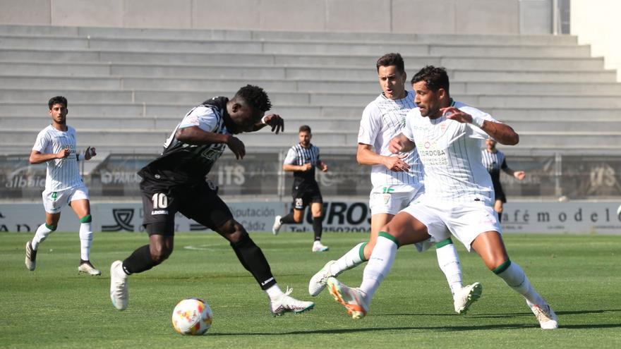 El Córdoba CF en su visita a la Balompédica Linense