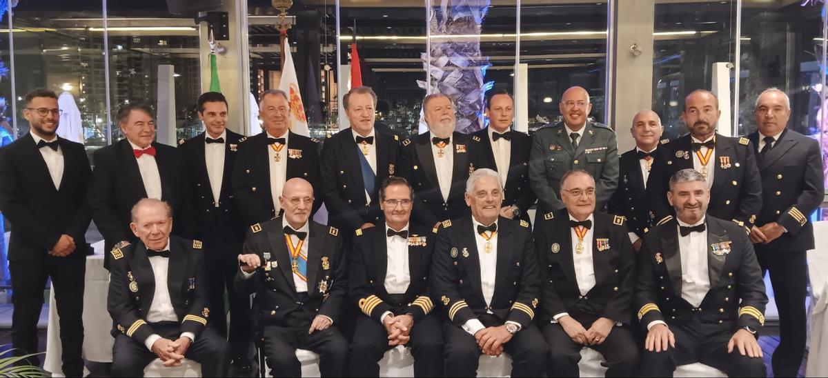 Algunos de los participantes en la cena de la Liga Naval.
