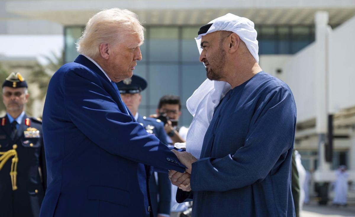 Els Emirats desafia el consens del Golf i es converteix en gran objectiu de l’Iran