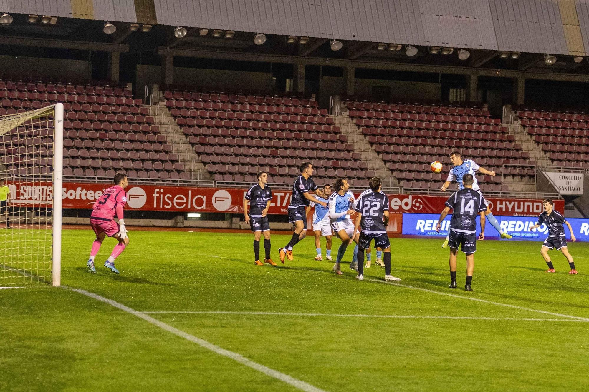 Agónico triunfo del Compostela ante el Noya