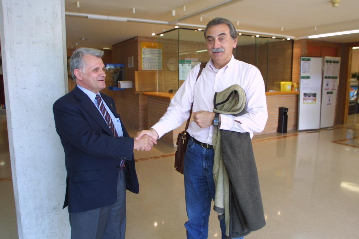 José María Oleart, con Juan Valverde en una imagen de febrero de 2002