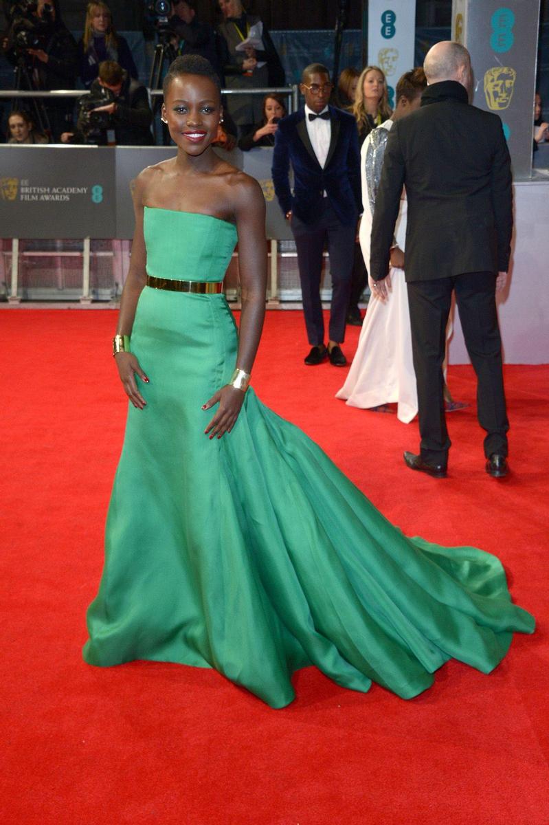 Lupita Nyong'o, de Dior, en los Premios BAFTA 2014