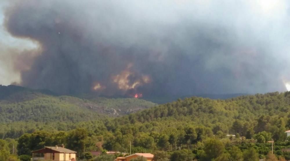 Imagen del incendio desde Onda