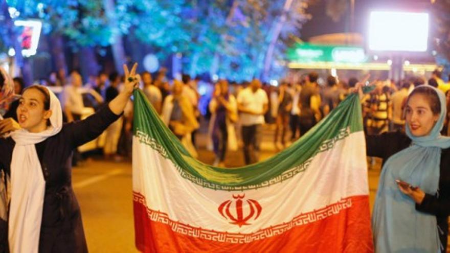 Los iraníes celebran en las calles el pacto nuclear con Occidente
