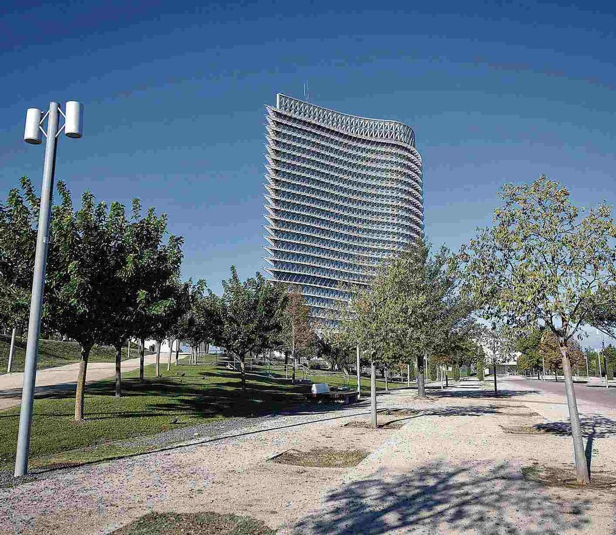 La compañía se encargó de la urbanización exterior del recinto Expo.