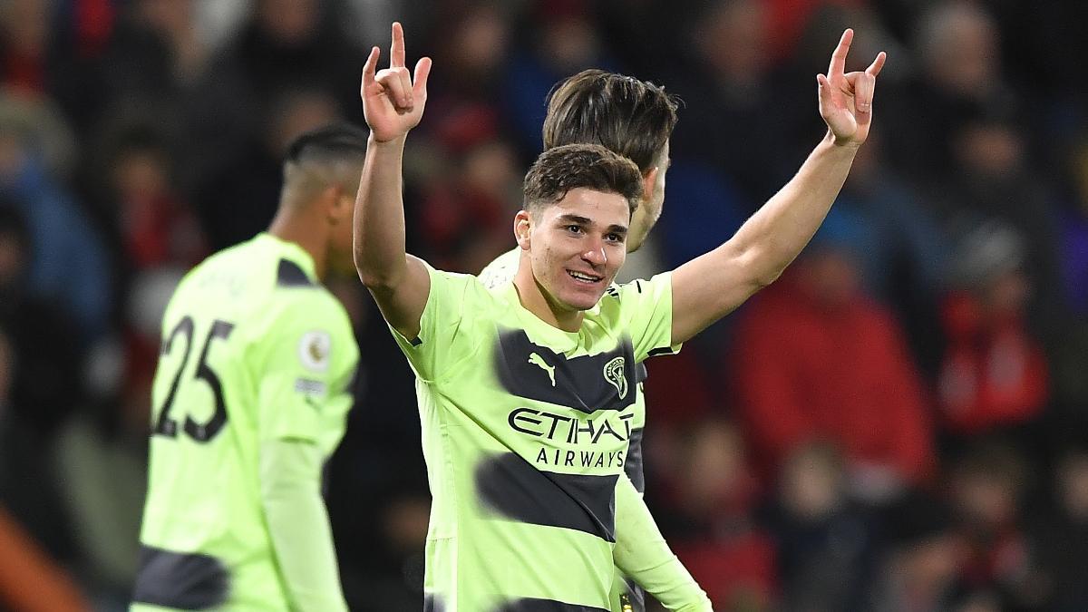 Julián Álvarez abrió el partido ante el Bournemouth con un gol en el minuto 15