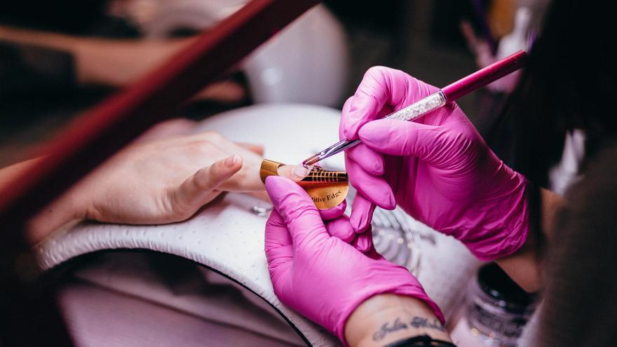 La manicura francesa con la que triunfarás esta primavera