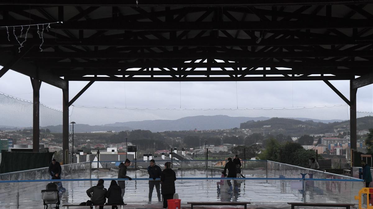 Pista de hielo en Perillo